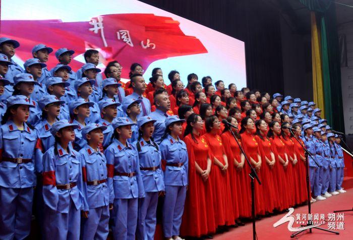 185号事件:梅根与哈里王子叔叔发生关系,女王气得跳出棺材!